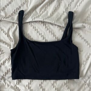 Aritzia Wilfred black cropped tank